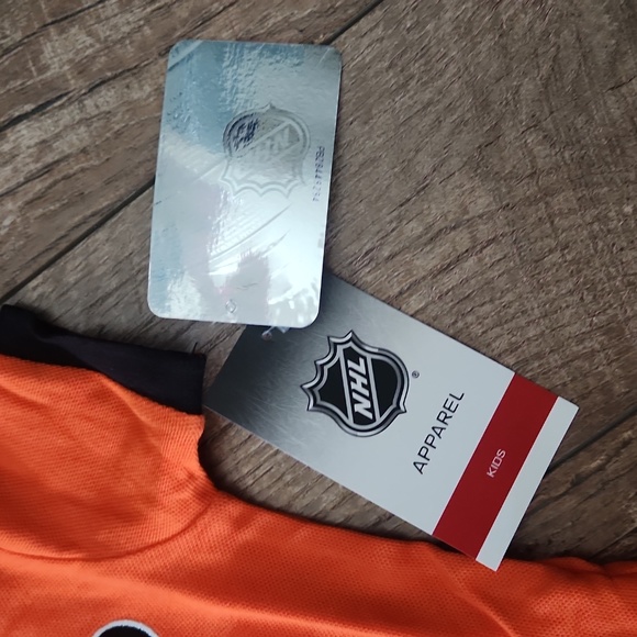 NHL Kids Philly Flyers 18 mos. Onesie - Picture 3 of 5